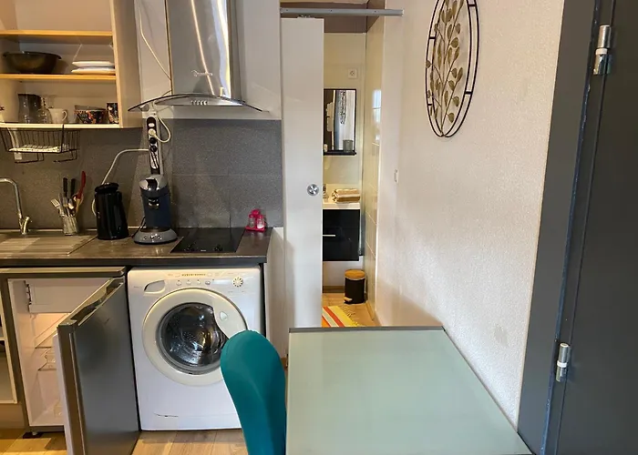 Meuble Totalement Climatise Au Calme Avec Cuisine Et Lave Linge Integres *